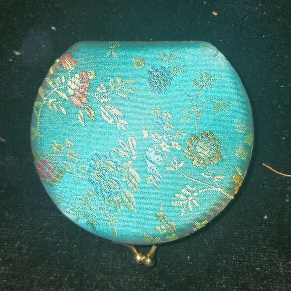 Mini Jewelry Box  - Picture 2 of 5